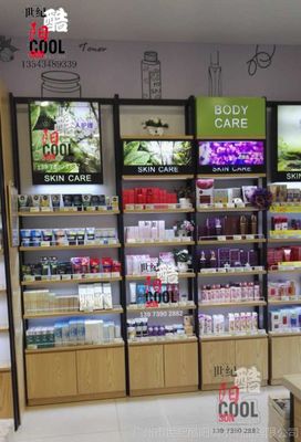 化妆品展柜定制 美妆店陈列的艺术与实用结合